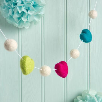 Hawthorn Handmade Heart Garland Needle Felting Kit