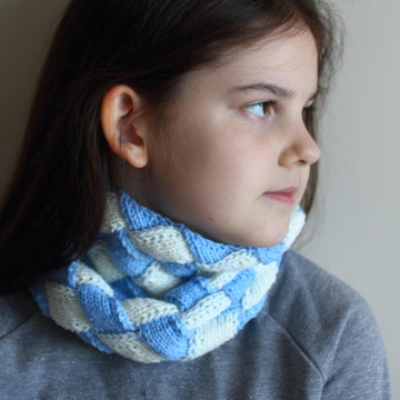 Statement Entrelac Cowl