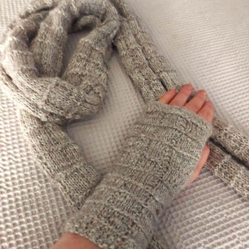 Cube Fingerless Mitts & Scarf