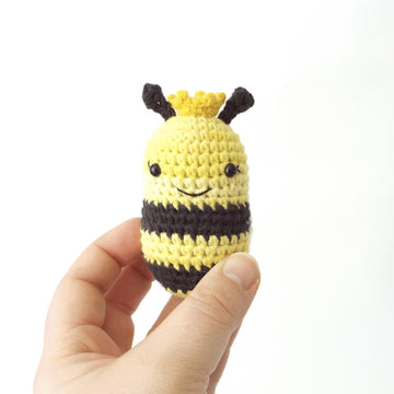Beehive Flower Amigurumi