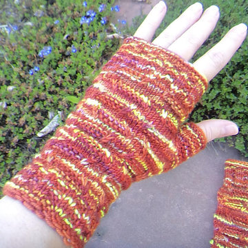 Castle Walls Mitts