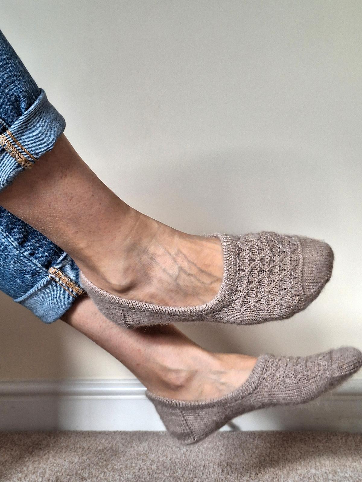 Trimetry Slippers