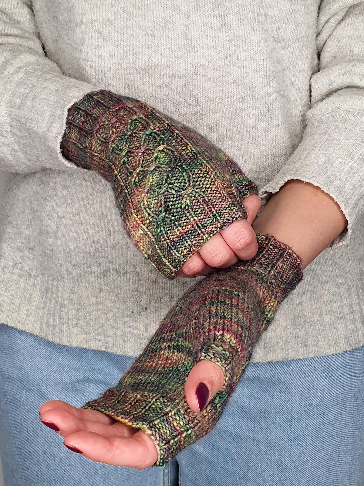 Hold On Tight Fingerless Mitts