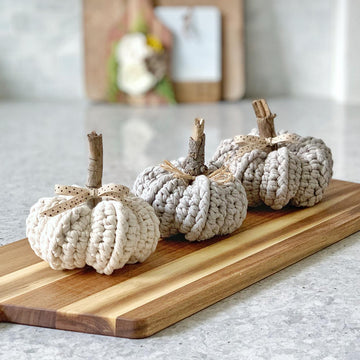 066 Farmhouse Pumpkins