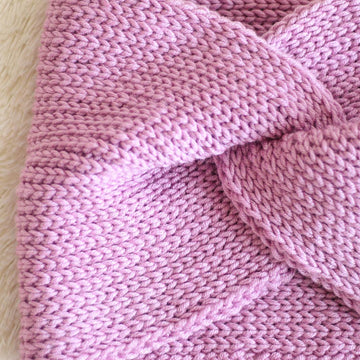 Crochet Twisted Cowl