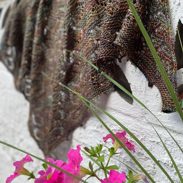 Mandragora Shawlette
