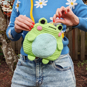 Crossbody Froggy Bag