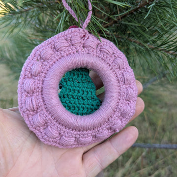 Flat Christmas tree English-US