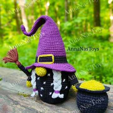 Witch with a green nose