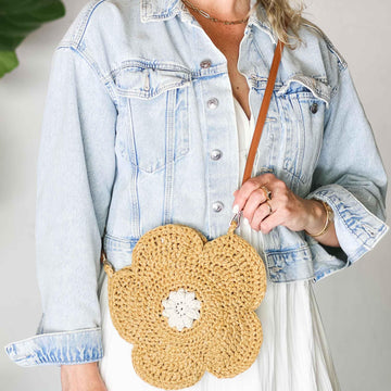 Dainty Daisy Purse