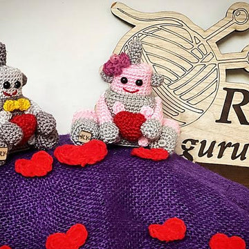Amigurumi seasonal robot keychain