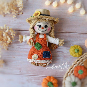 Scarecrow Couple