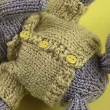 Elephant Deramores Studio DK in Deramores - Downloadable PDF
