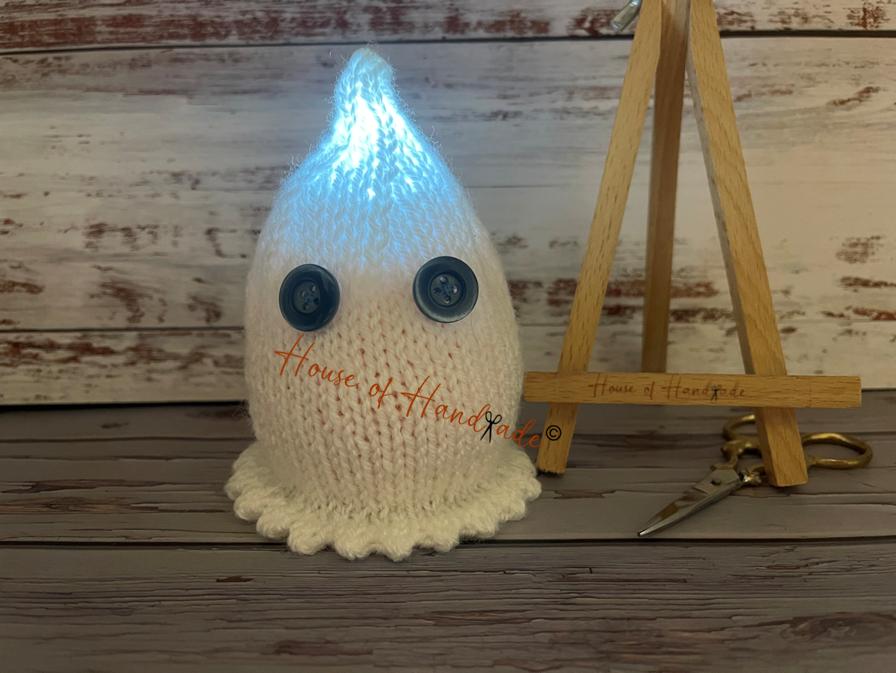 Light-up Ghost Chocolate Orange Cover Knitting Pattern