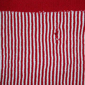 Striped baby blanket for cot with bunting