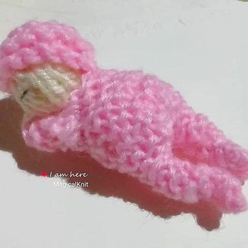 Lovely sleeping baby knitting pattern