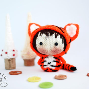 Small Tiger Doll. Tanoshi series toy.