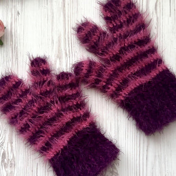 Tabi mittens