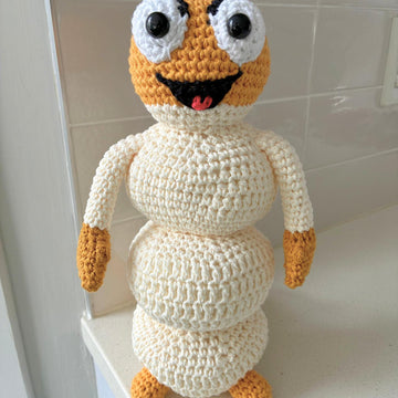 HOLLY THE HUHU GRUB