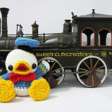Amigurumi baby donald duck