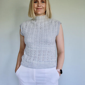 Laura vest