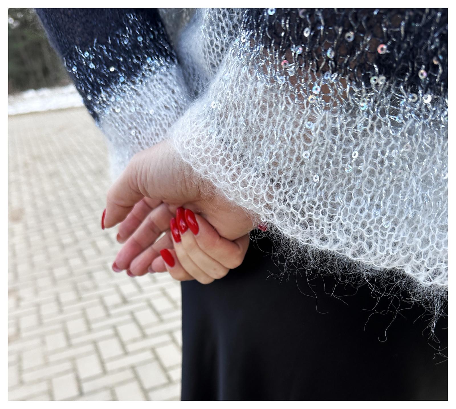 BLACK JACK Sweater