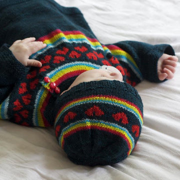 I heart rainbows hat