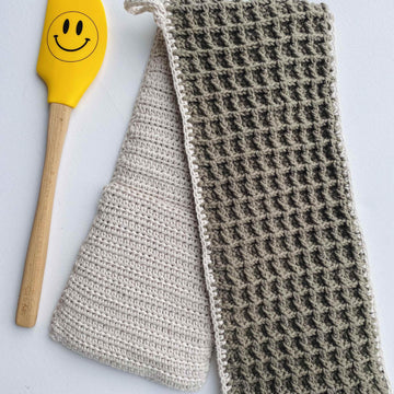 Waffle stitch two handed Oven Mitt