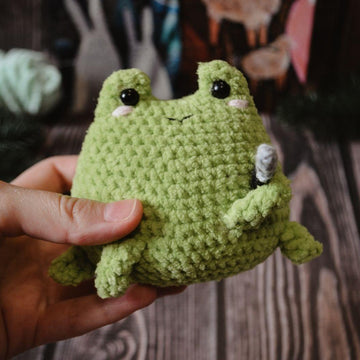 Plush meme knife frog