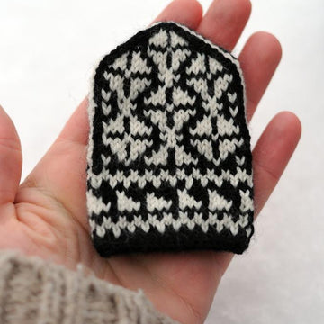 Girdwood Mittens