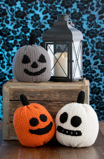 Three Little Pumpkins in Red Heart With Love Solids - LW4892 - Downloadable PDF