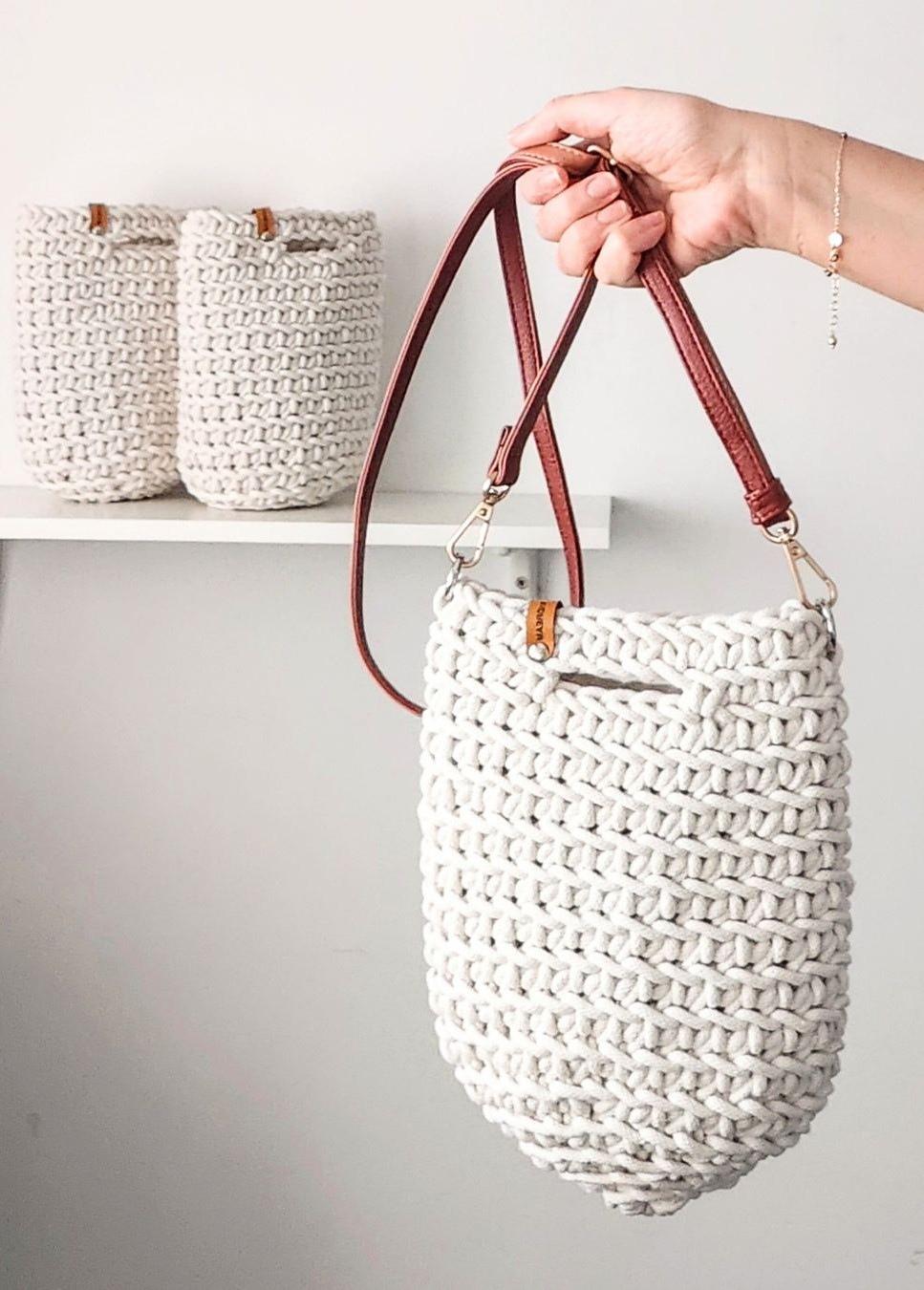 Arco Crossbody
