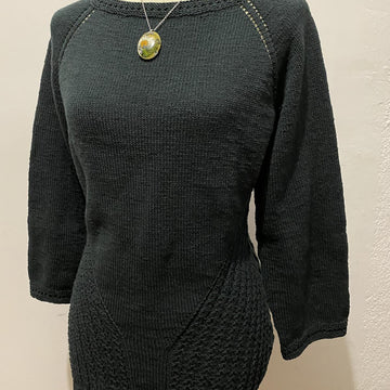 Meladora Pullover
