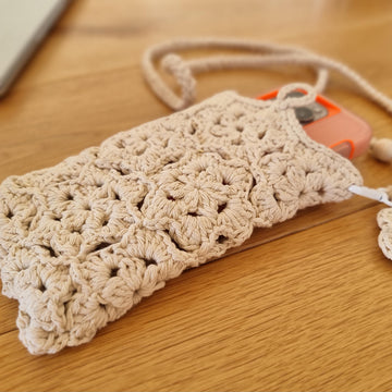Mobile phone crossbody shoulder bag crochet pattern T32