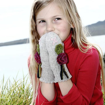 Secret Garden Mittens - Little Cupcakes - Pattern - Lc10