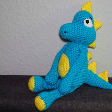 Crochet Pattern for the Dinosaur Yellblue!