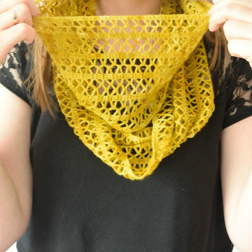 Sunny Lace Cowl