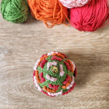Tiny Garland Christmas Tree