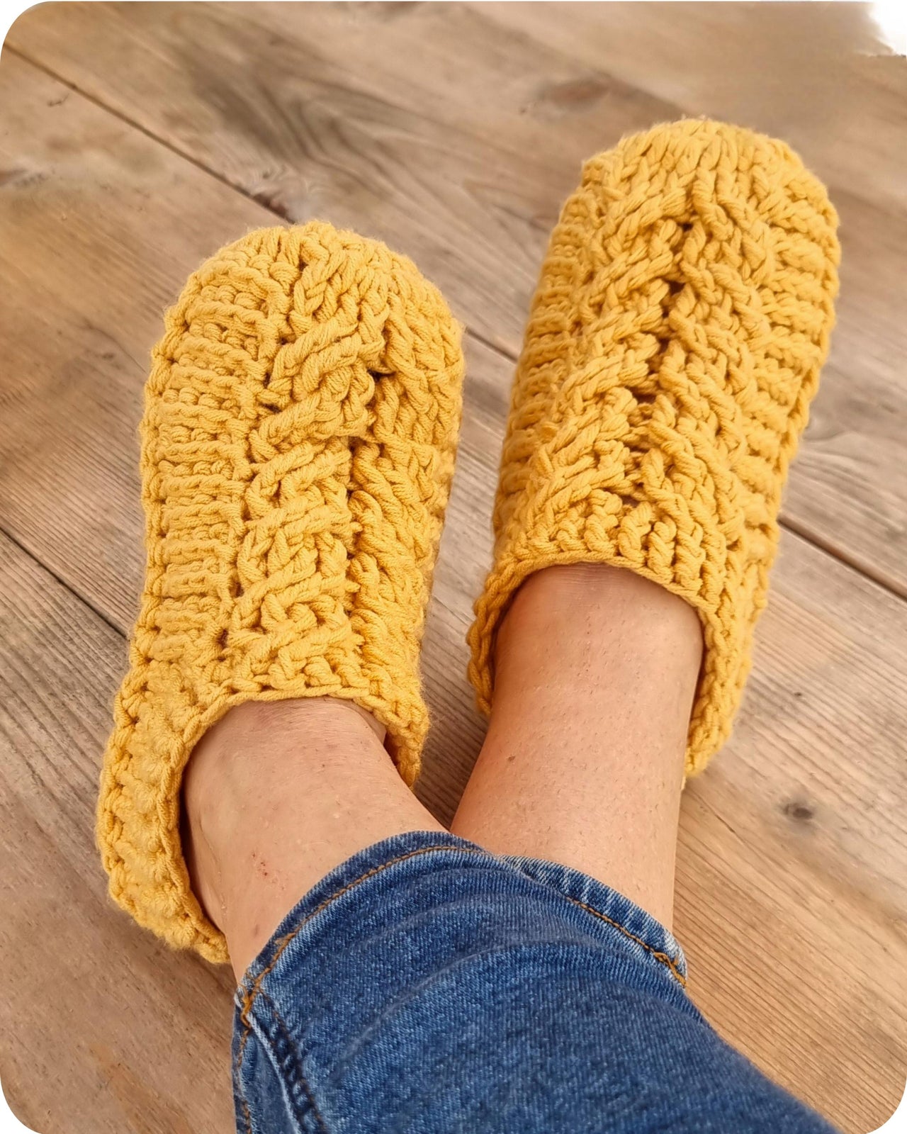 Cozy crochet slippers socks for adults and kids pattern S26