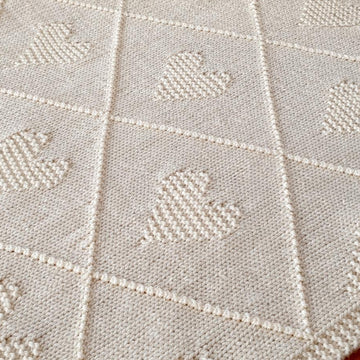 Easy baby blanket with hearts & diamonds