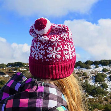 Snow Flurries & Flakes Hat
