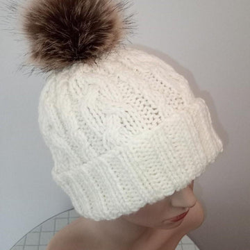 Easy 2 Cable Hat Womens Mens Chunky Yarn