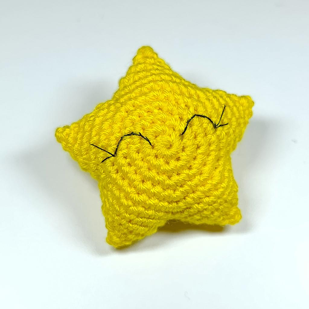 Sleepy Smiling STAR Amigurumi