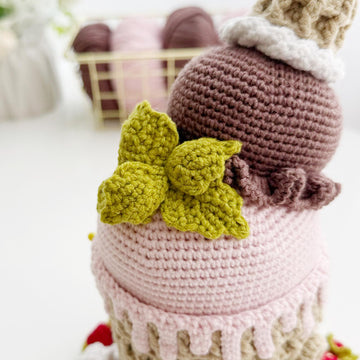 Crochet fairy house, amigurumi doll house, crochet doll miniature, Ice cream house