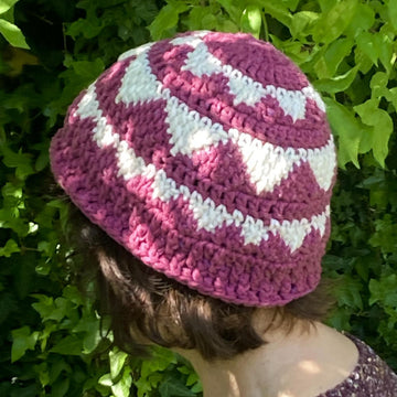 Triangles beanie by HueLaVive