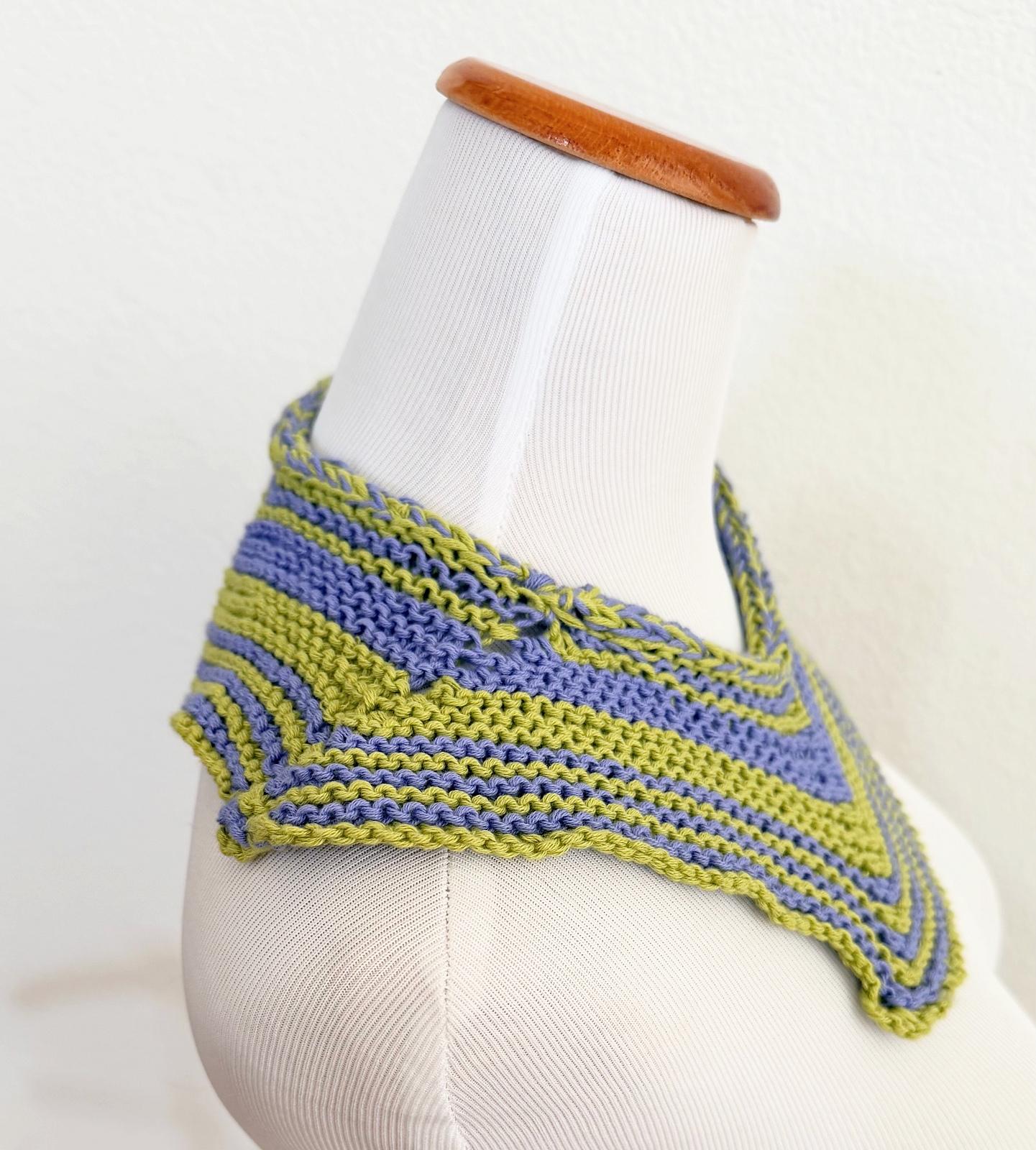 Striped necklet