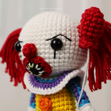 Pennywise Amigurumi Pattern Bundle – Large & Chibi Crochet PDF Set