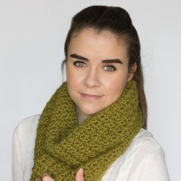 Chunky Pompom Cottontail Scarf