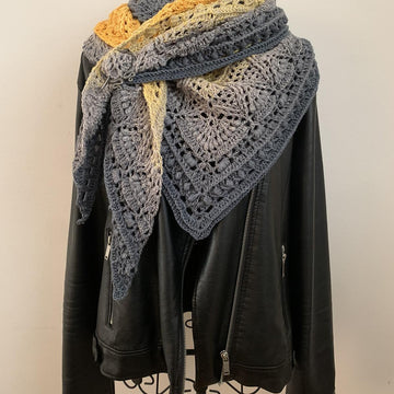 Triangular Scarf "Elysia"