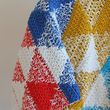 Crochet Rug Pattern: Reversible Diamonds Scatter Rug